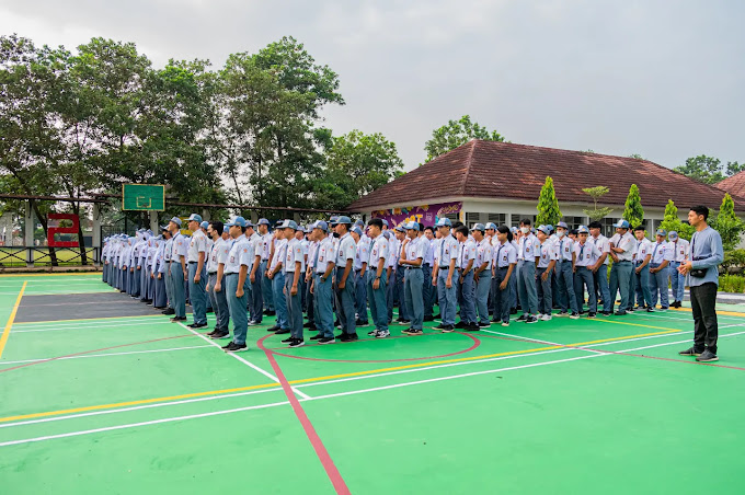 UPACARA HARI SENIN