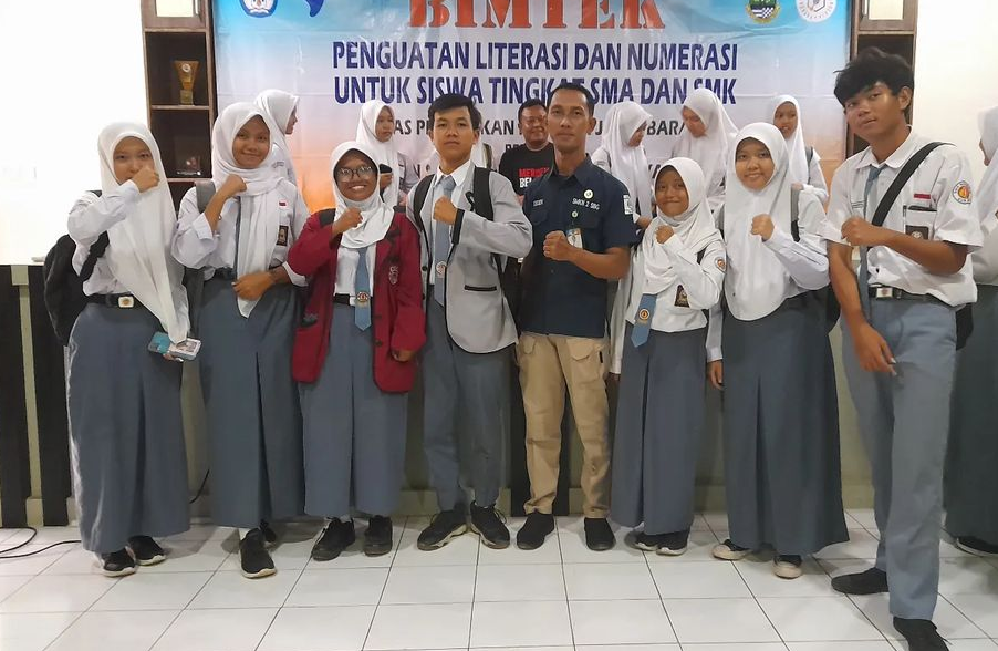 KEGITAN BIMTEK LITERASI KEGITAN BIMTEK LITERASI